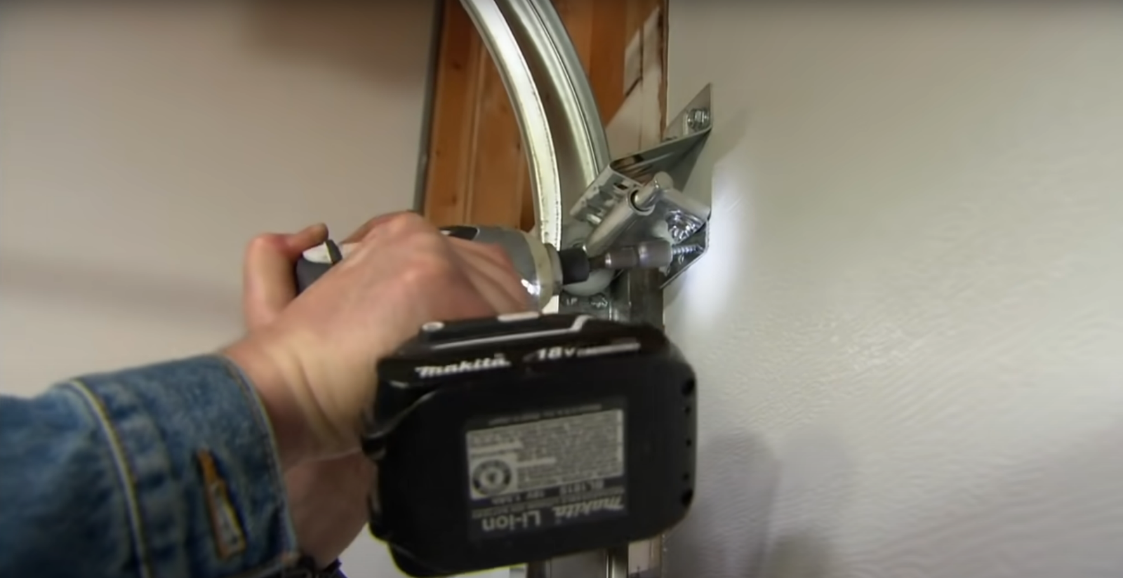 Garage door installation by experts of Garage Door Repair Company Venice Florida.