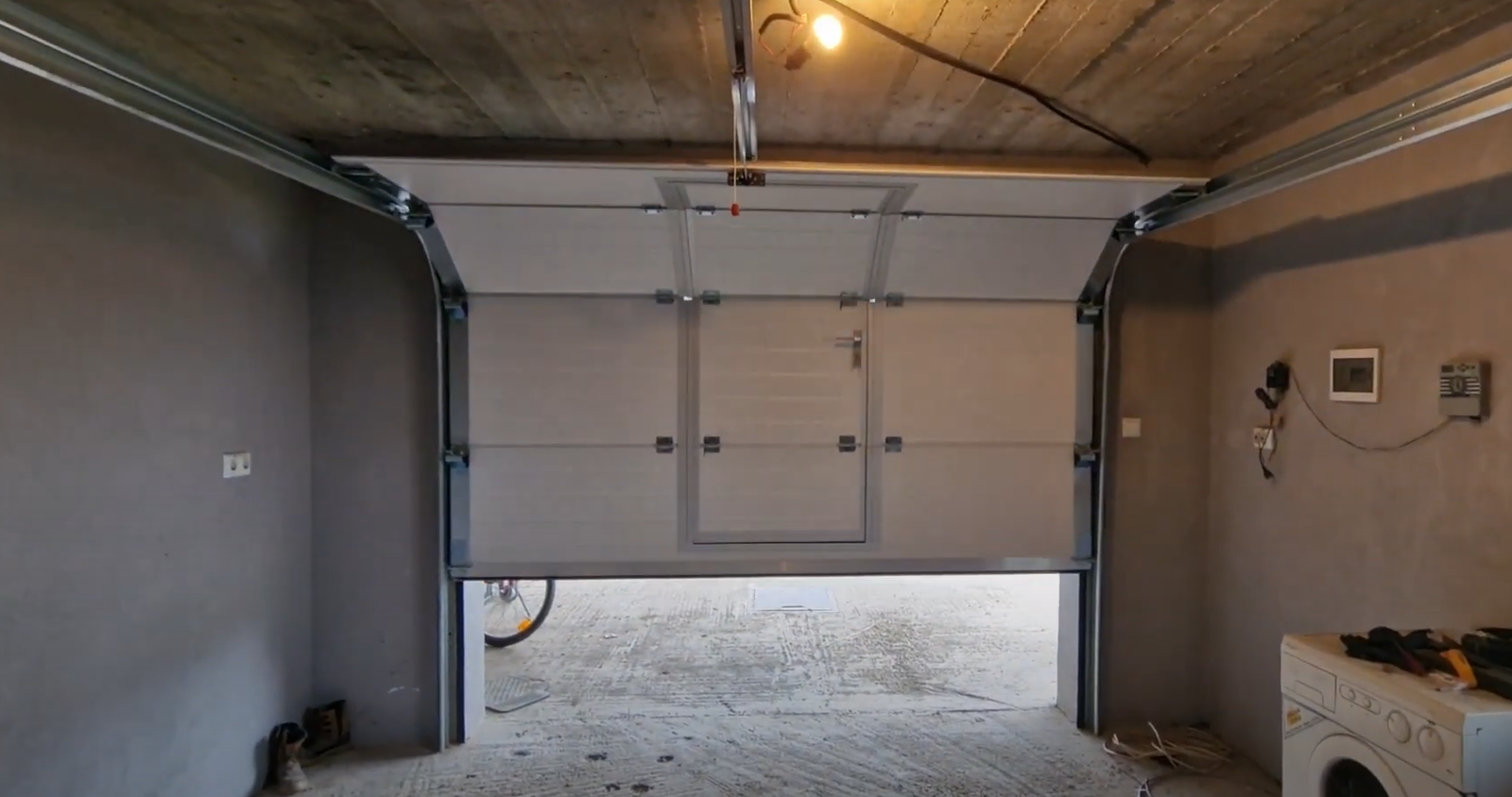 Overhead garage door repair service.